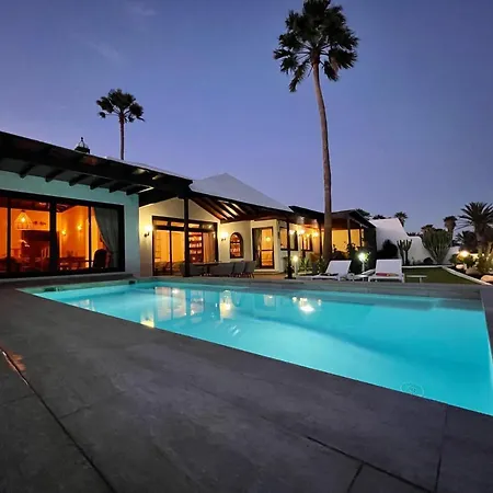 Vista Del Mar - Oceanfront Luxury With Private Pool Villa Costa Teguise