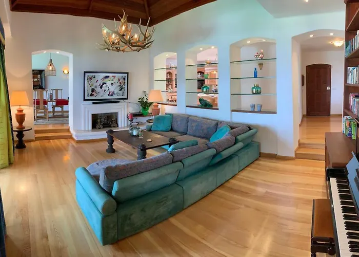 וילה Vista Del Mar - Oceanfront Luxury With Private Pool קוסטה טגוויסה